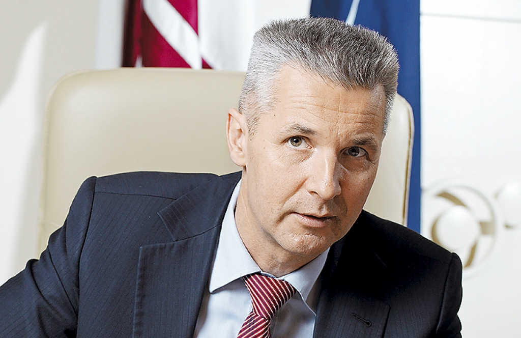 Pabriks: Man nebija laika domāt par uzmešanu, nedēļu bija jāmierina asistentes ar saraudātām acīm