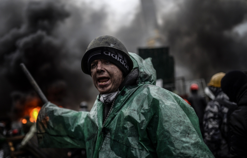 Protestētāji Kijevā sagūsta 67 karavīrus