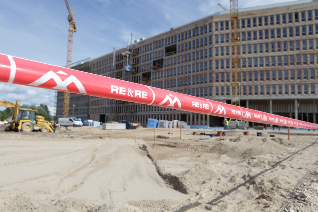 Re & Re nespēj uzrādīt dokumentus par VID ēkas logiem