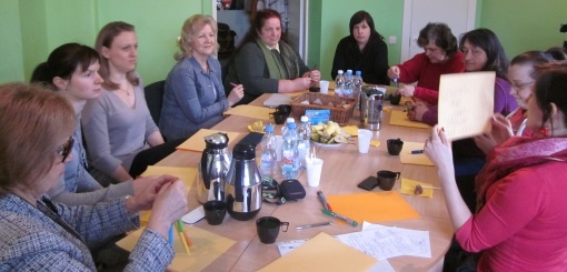 Seniori sāk mācīties