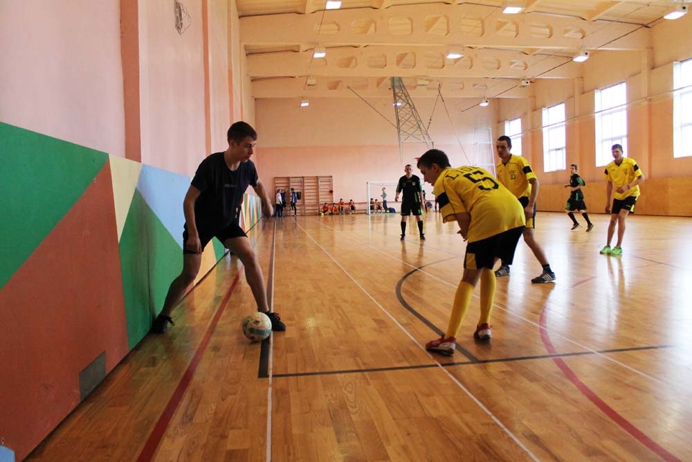 Grib siltināt Tirzas pamatskolu un Stāķu sporta halli