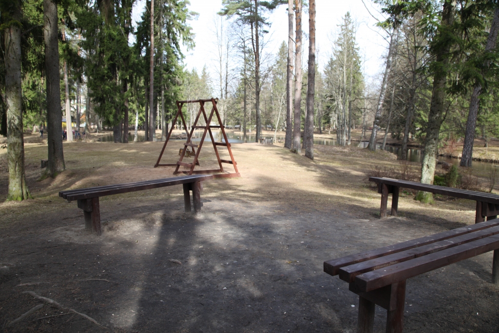 Uzraudzīs suņu saimniekus Spārītes parkā