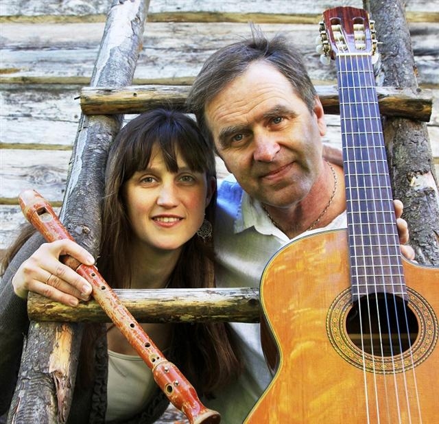 Litenes tautas namā - literāri muzikāla tikšanās ar Ievu un Aivaru Lapšāniem
