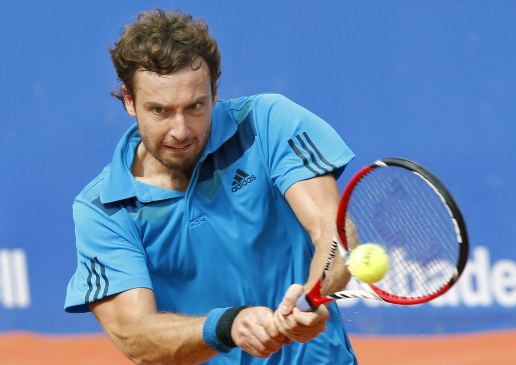 Gulbis pārliecinoši sasniedz Barselonas turnīra ceturtdaļfinālu