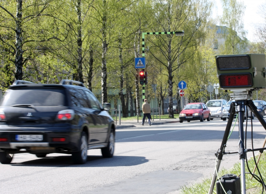 Norma par naudas soda piedzīšanu no transportlīdzekļa īpašnieka neatbilst Satversmei