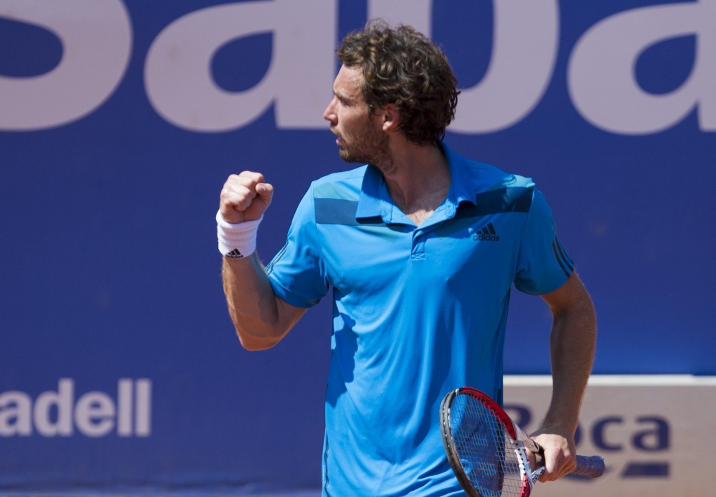 Gulbis iekļūst Barselonas turnīra pusfinālā