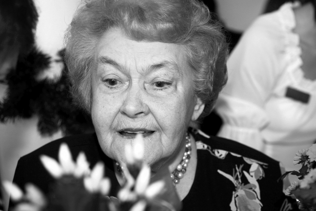 Mūžībā aizgājusi izcilā aktrise Vera Singajevska