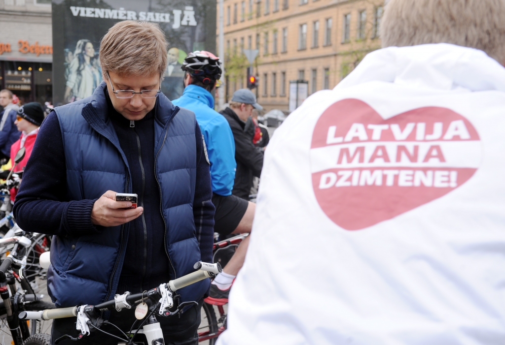 Rīgas mērs Ušakovs kļuvis par pirmo verificēto Facebook lietotāju Latvijā