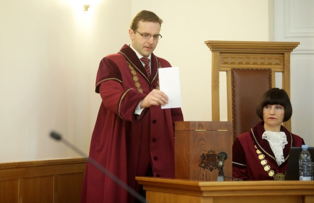 Par Satversmes tiesas priekšsēdētāju ievēl Laviņu