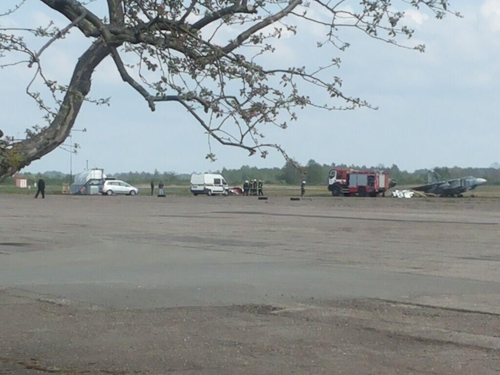 Liepājā avarē lidmašīna; pilots gājis bojā