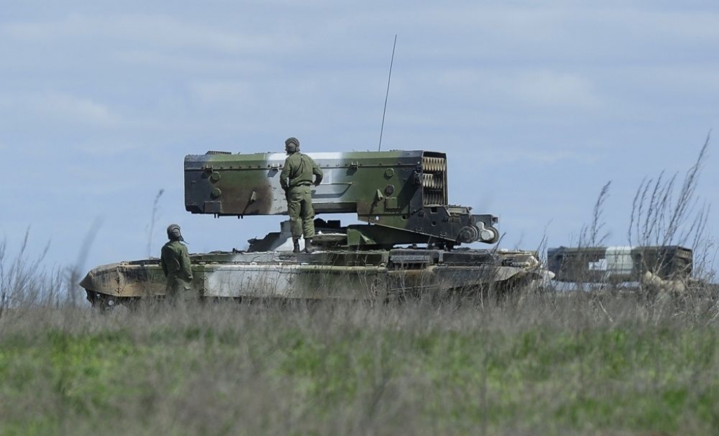 Pentagons: Krievijas armija joprojām ir gatava pāriet Ukrainas robežu