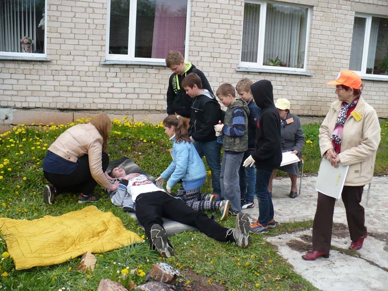 Sacensībās – nevienas lauku skolas komandas