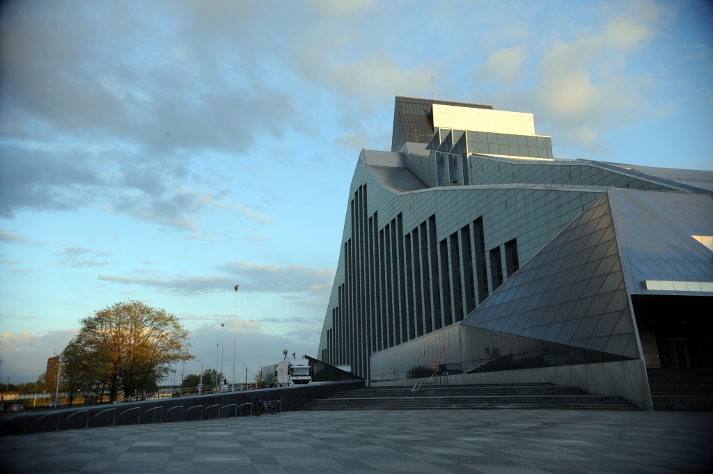 Lauku bibliotekāri skumīgi par LNB atteikumu