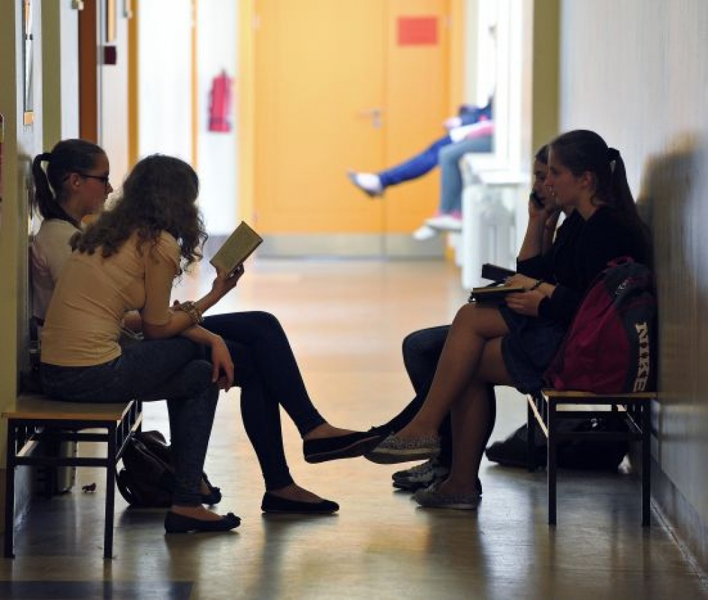 Plānots mainīt latviešu valodas eksāmenu vidusskolām