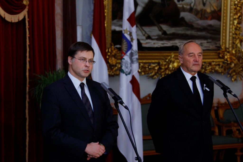 Parādījusies vēl viena versija par Dombrovska demisijas iemeslu