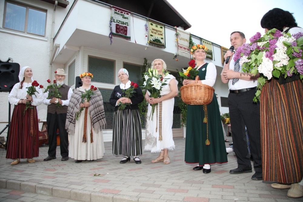 Foto: Lizuma kultūras namam - 80