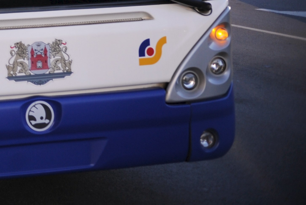 papildināts (15:26) - Rīgā uz gājēju pārējas trolejbuss nāvējoši sabrauc bērnu; meklē aculieciniekus