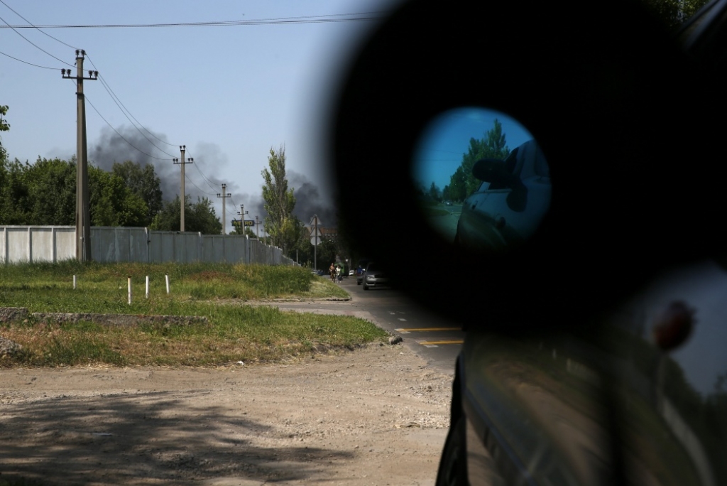 Ukrainas armija uzbrūk separātistu pārņemtajai Doņeckas lidostai