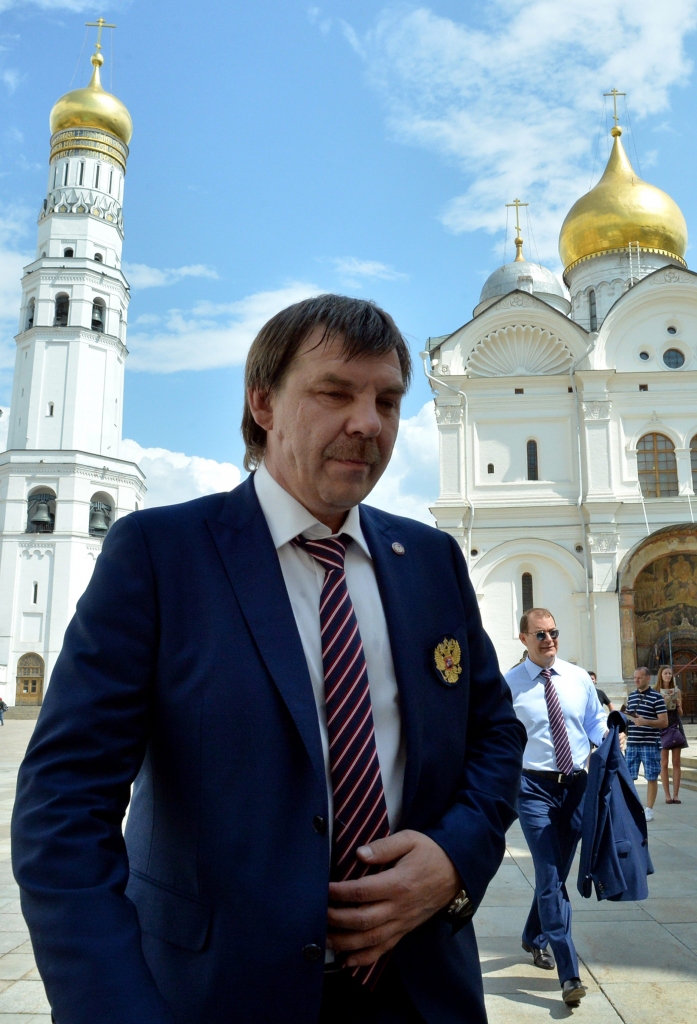 Znaroks Putinam apsolījis vairs nerādīt necienīgus žestus