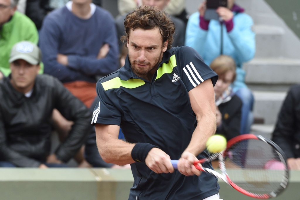 papildināts (14:36) - Gulbis trīs setos sasniedz French Open trešo kārtu
