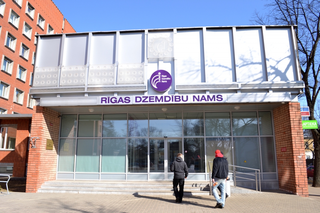 Mēneša laikā piedzimuši šogad Latvijā trešie trīnīši