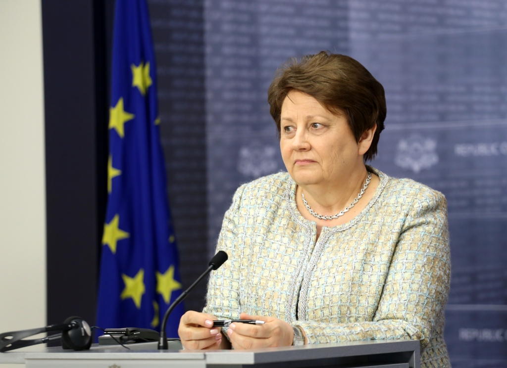 Straujuma: Svarīgi, lai Dombrovska postenis EK būtu saistīts ar ekonomiku un finansēm