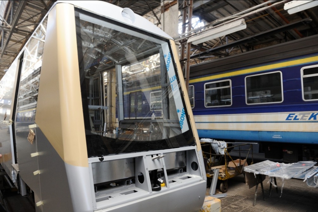 RVR jaunā ēra - top tramvajs un piepilsētas pasažieru vilciens