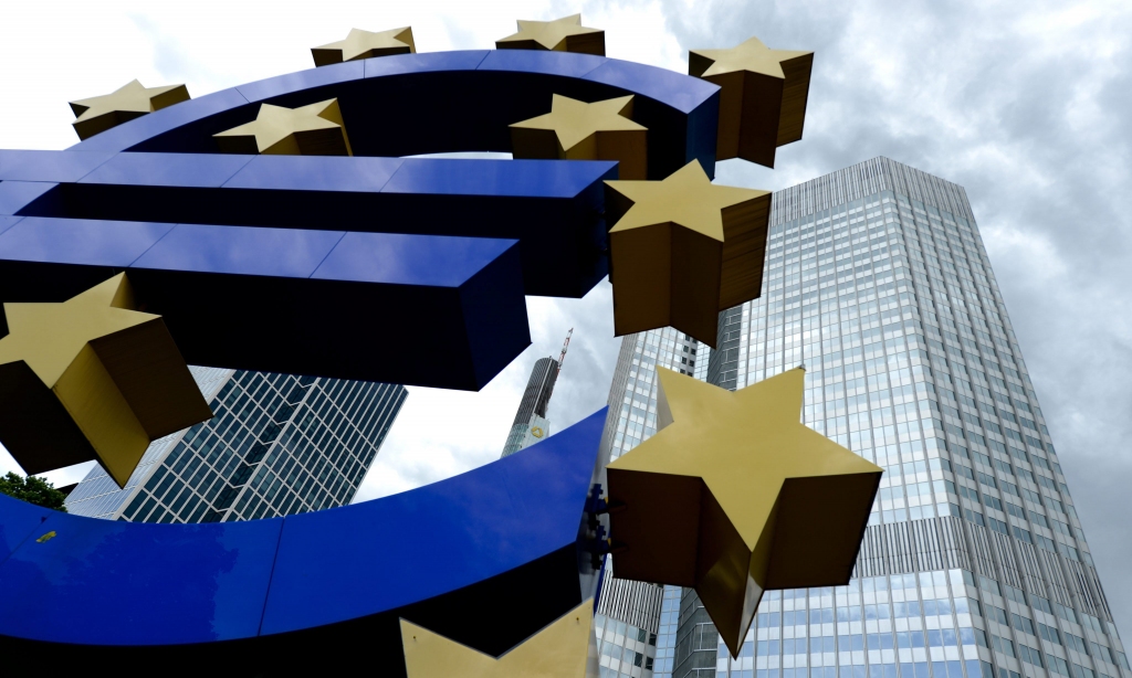 Papildināta - ECB samazina procentu likmes