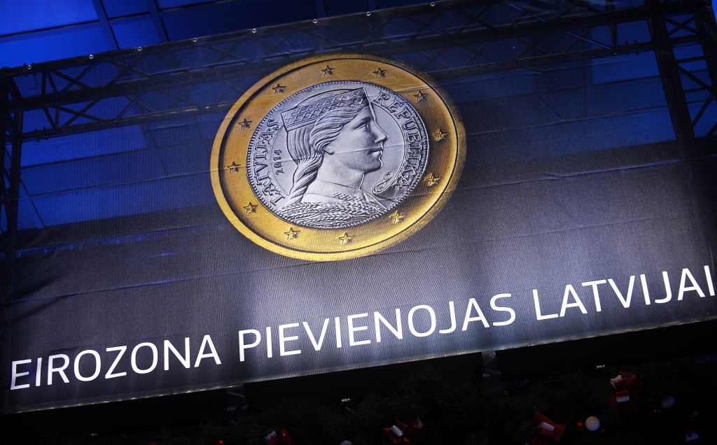 Eiro ieviešana Latvijā investīciju vilni tomēr nav radījusi
