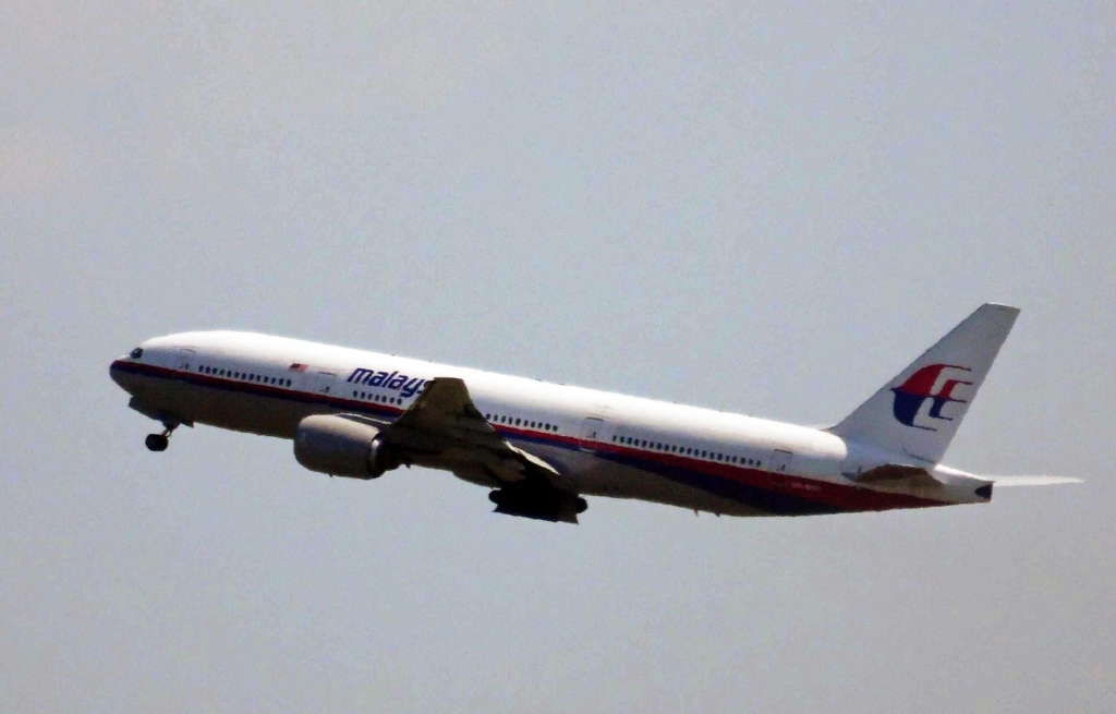 Ukrainā notriekta Malaysia Airlines pasažieru lidmašīna ar 295 cilvēkiem