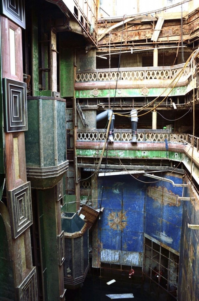 Costa Concordia vraka iekšpusē