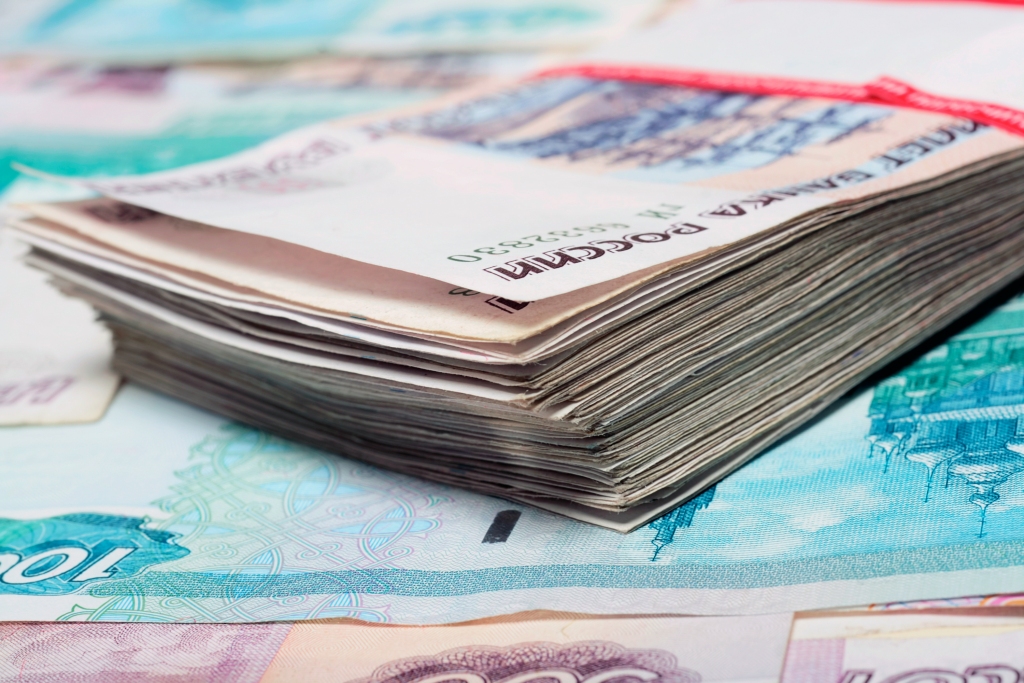 Rubļa vērtība netālu no rekordzemas atzīmes