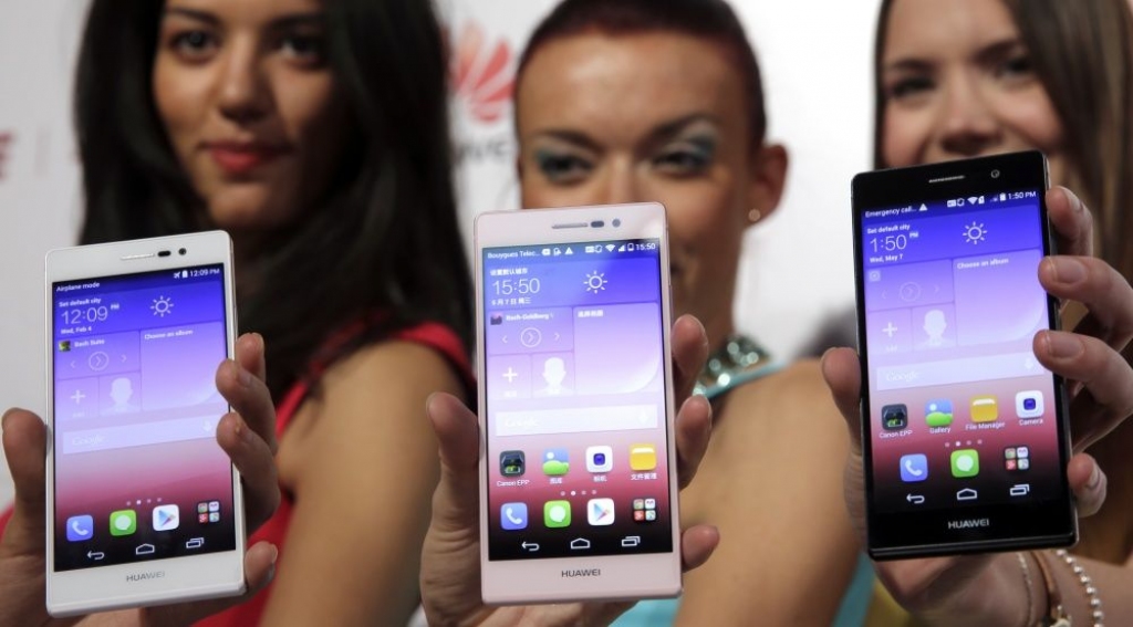 Huawei Ascend P7: Plānais  uzbiezējis 