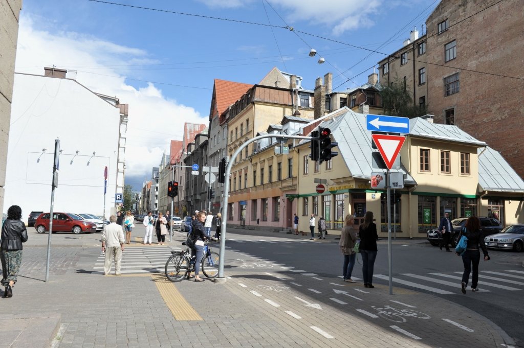Biznesa vieta - Skolas iela: Gaisā virmo radošums