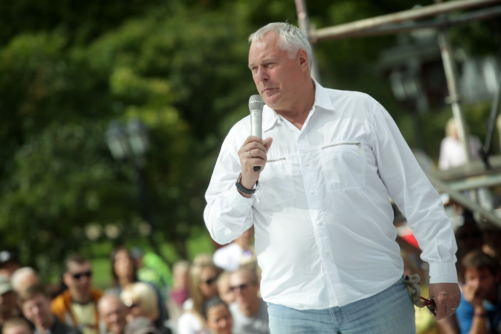 Papildināta - Loginovs paliek amatā; SM pārstāve Brīvostas valdē iesniegusi atlūgumu