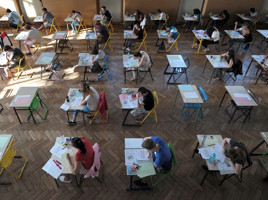 Peļņa par studentu galvām