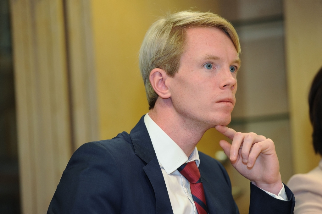 Bermudu trīsstūris Latvijā - nespējot atgūt aizdoto, bankas naudu neaizdos