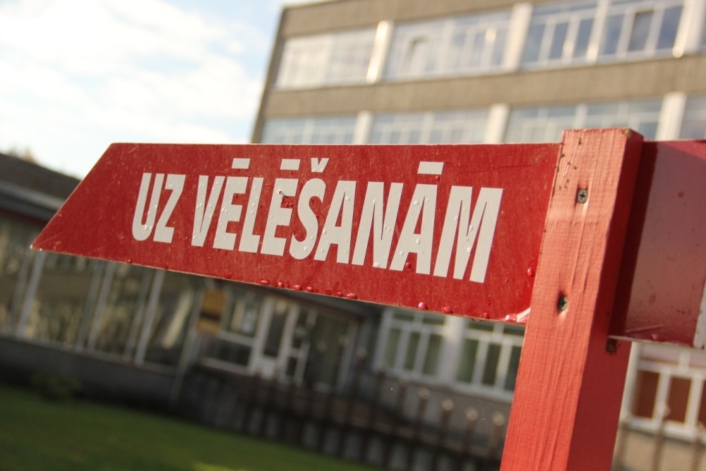 Latvijā notiek 12. Saeimas vēlēšanas