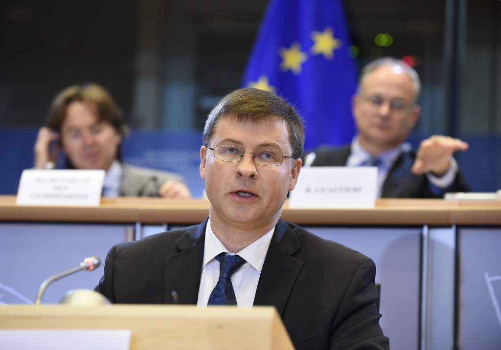 Komitejas apstiprina Dombrovski EK viceprezidenta amatā