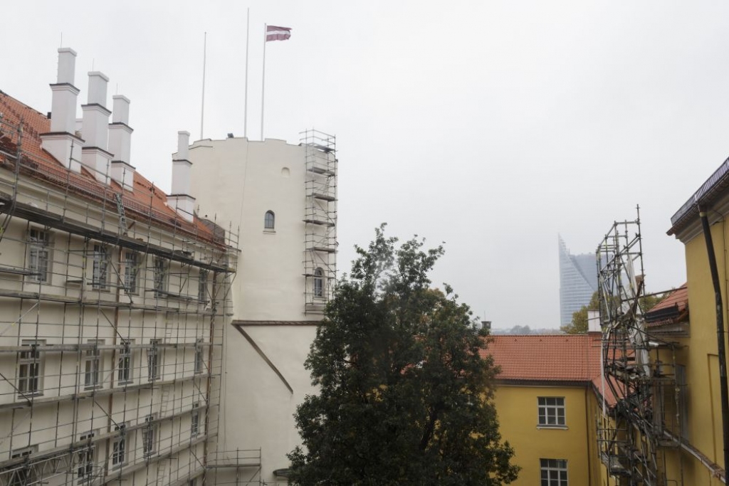 Rīgas pils ārējās apdares darbi tuvojas noslēgumam