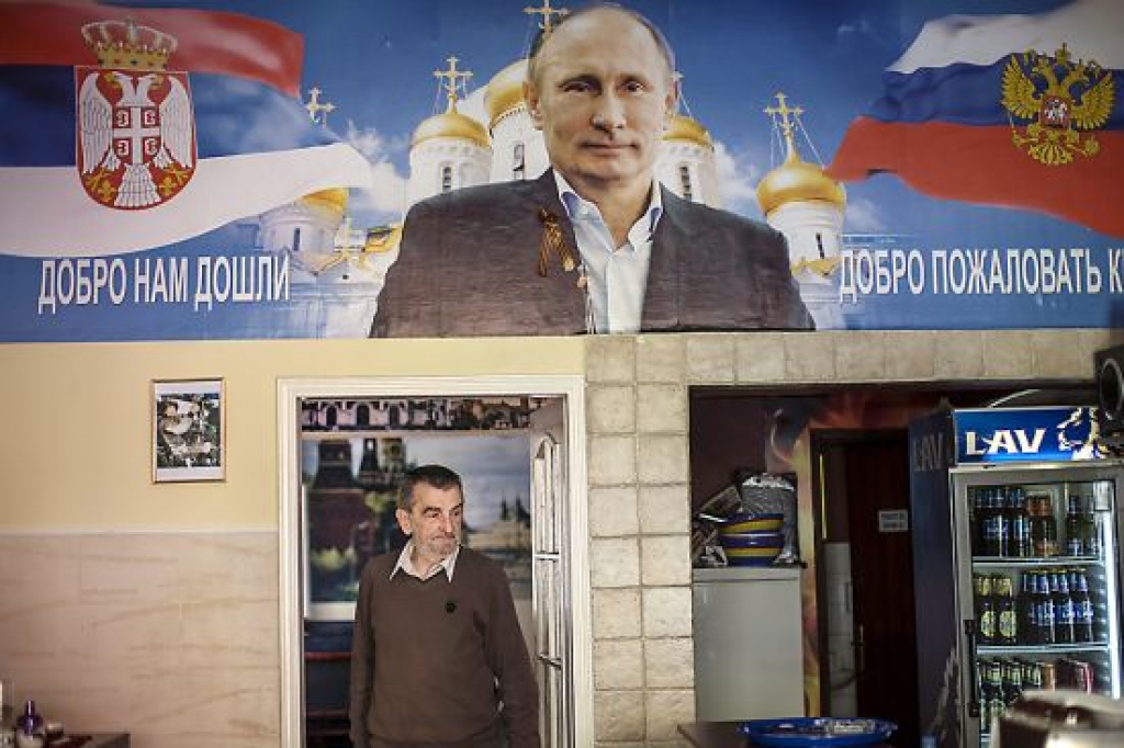 Serbija izritina paklāju Putinam