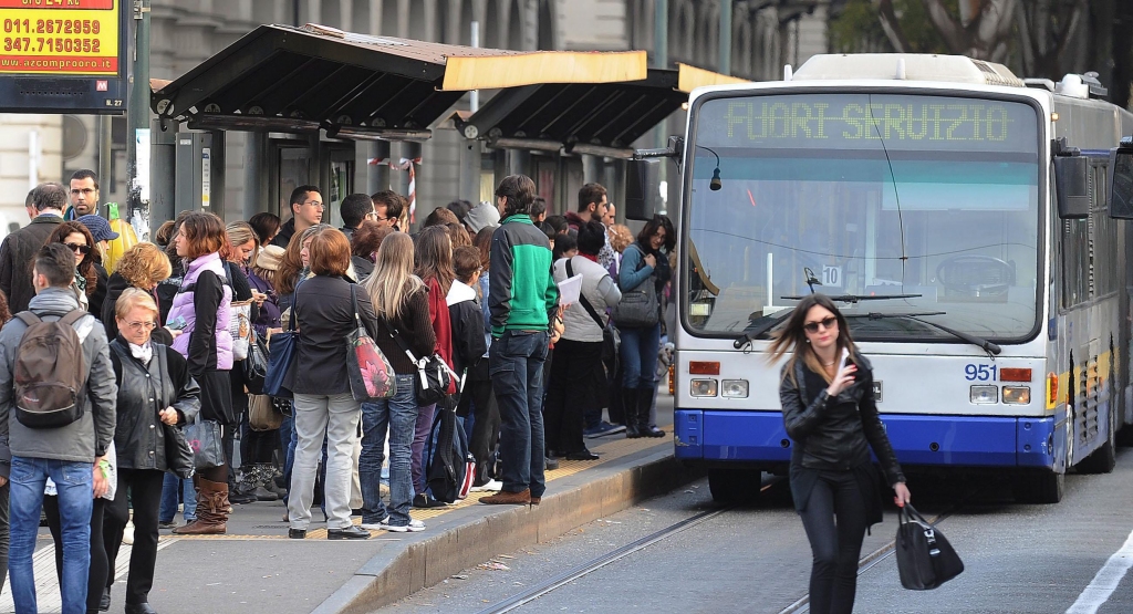 Itālijas pilsētas mērs vēlas atsevišķus autobusus čigāniem