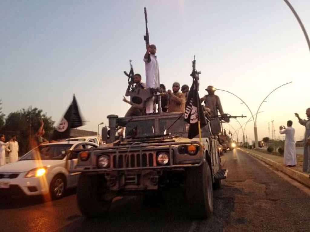 Islāma valsts publiski noslaktē desmitiem gūstekņu – arī bērnus un sievietes
