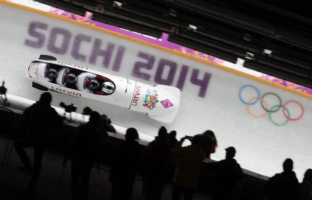 Latvijas bobslejisti briest sezonai: Jauns pilots, pāris stūmēju vairs nav komandā