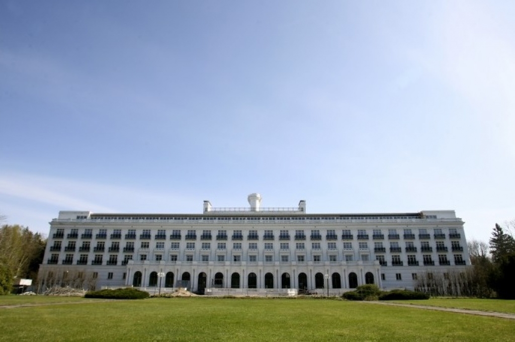 Ķemeru sanatorijas izsole atzīta par nenotikušu; pretendents zaudē iemaksāto pusmiljonu
