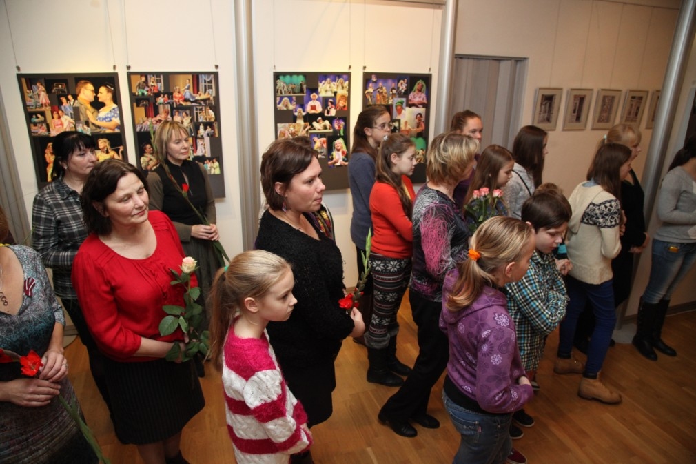 Muzejā – Sandras Dikmanes fotogrāfiju izstāde "Svētdienas"