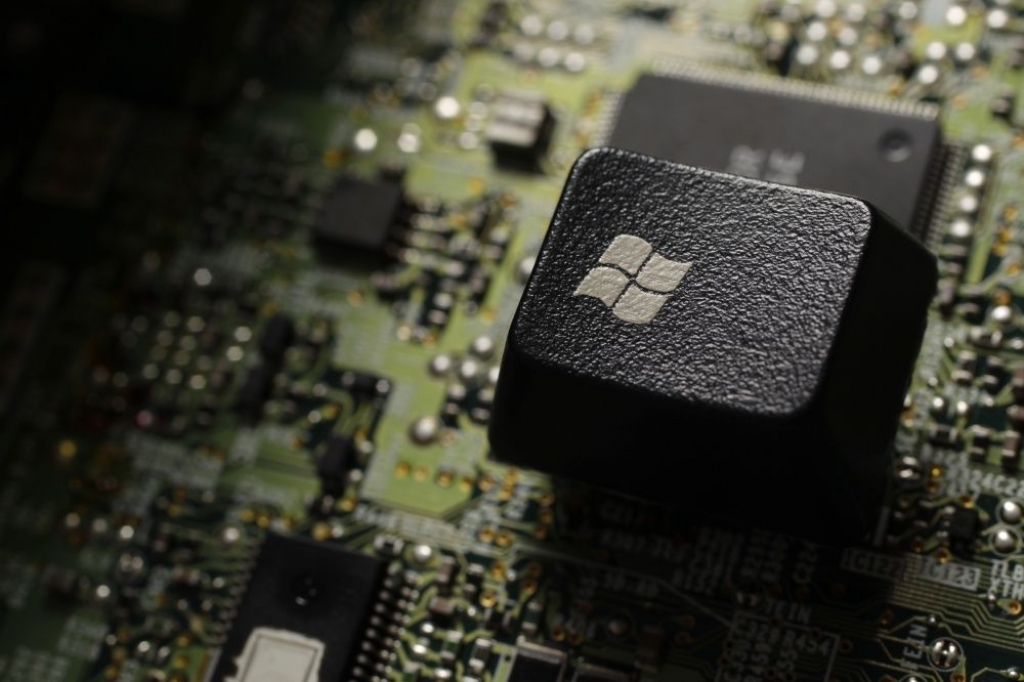 Microsoft apsteidz ExxonMobil, kļūstot par otro vērtīgāko uzņēmumu pasaulē