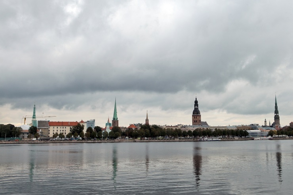 Tuvākajā nedēļā arvien vairāk piesals, nokrišņi nav gaidāmi