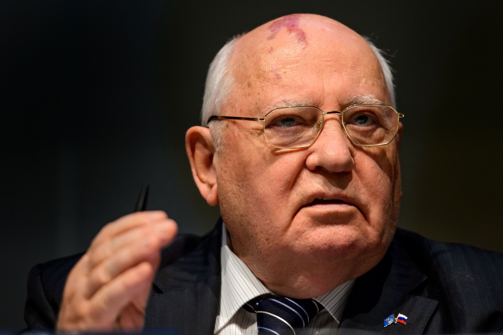 Gorbačovs: Putins atkārto manas kļūdas