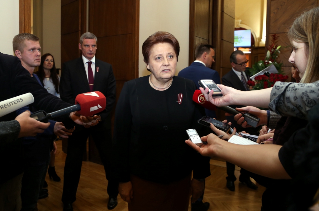 Koalīcija vienojas par budžeta apstiprināšanu; meklēs risinājumus pašvaldību ieņēmumiem